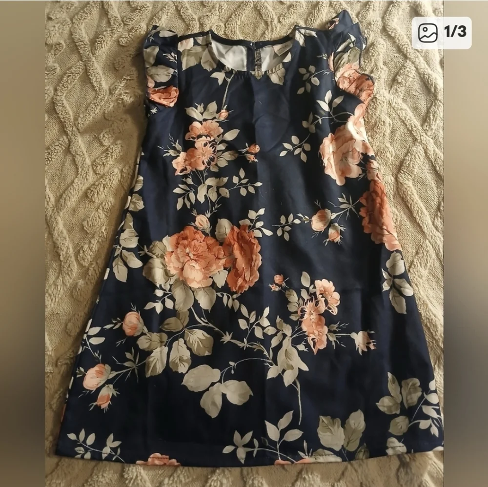 Bundle 6 Outfits 2-4 T/Year Girls Dresses And One Pants Outfit. Mostly 3T/Year - Picture 9 of 13